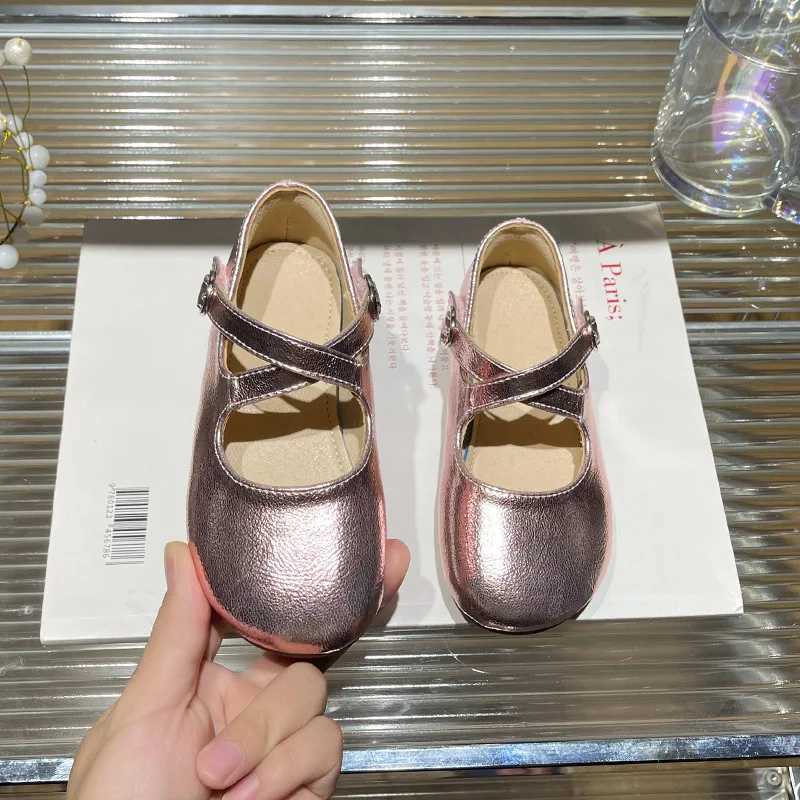 Girls Silver Leather Shoes Students New Ballet Shoes Childrens Princess Comfortable Performance Pink Flats Baby Bean ShoeT250306
