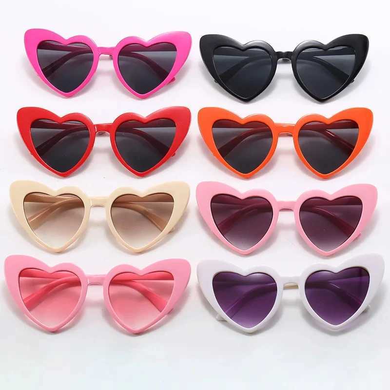 Ladies Love Heart Sunglasses Retro Big Frame Women Sunglasses UV400 Protection Summer Shades Eyewear Anti Blue Light GlassesXJ250306