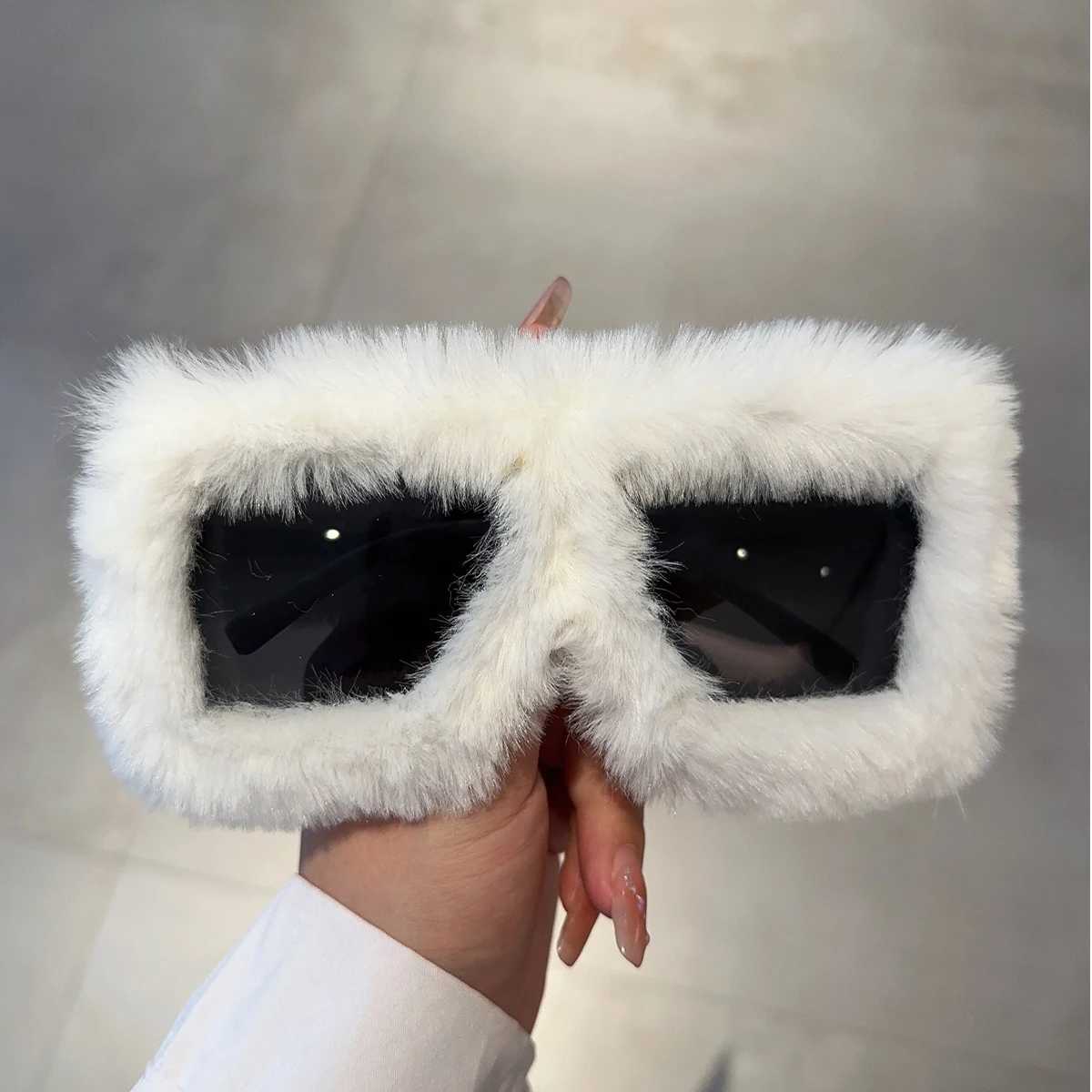 KAMMPT Oversized Plush Sunglasses Y2K Fluffy Square Punk Sun Glasses Trendy Novelty Decor Winter Shades for Christmas PartyXJ250306