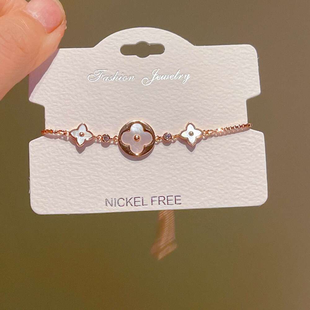 designer bracelet Gold natural shell bracelet 2024 internet celebrity style niche accessory drawstring personalized wer hand rope for women