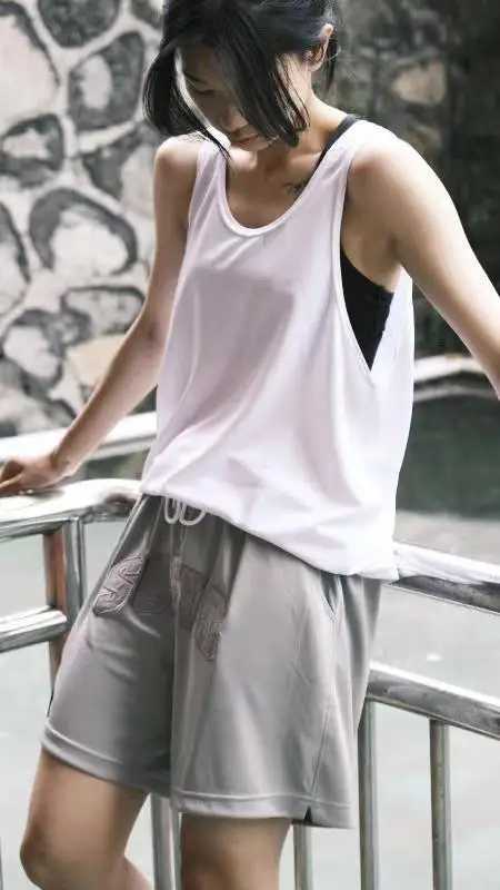 2024 Summer Plus Size Men Clothing Tank Tops Black White Gray Singlets Sleeveless Fitness Men Vest Casual Bodybuilding Vest NewT250318