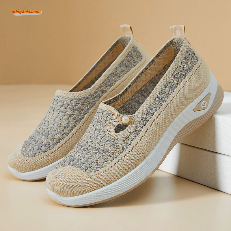 2025 Spring and Autumn Casual Temu Soft soled Lightweight Single Women's Elderly Breathable Mom Shoes #ddmykukumalu