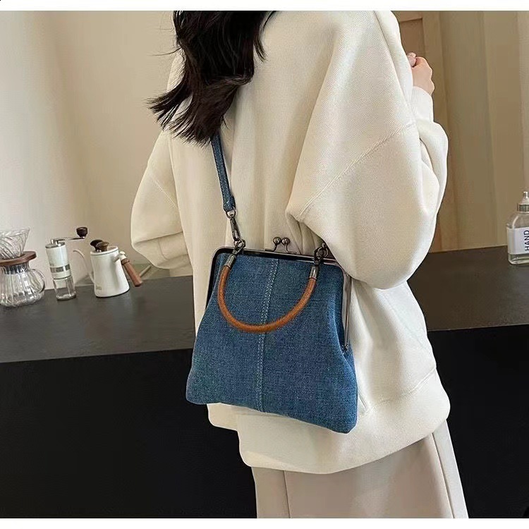 autumn new small handbag womens handbag handmade denim splicing hand-held crossbody bag shoulder bag small shoulder bag 240919