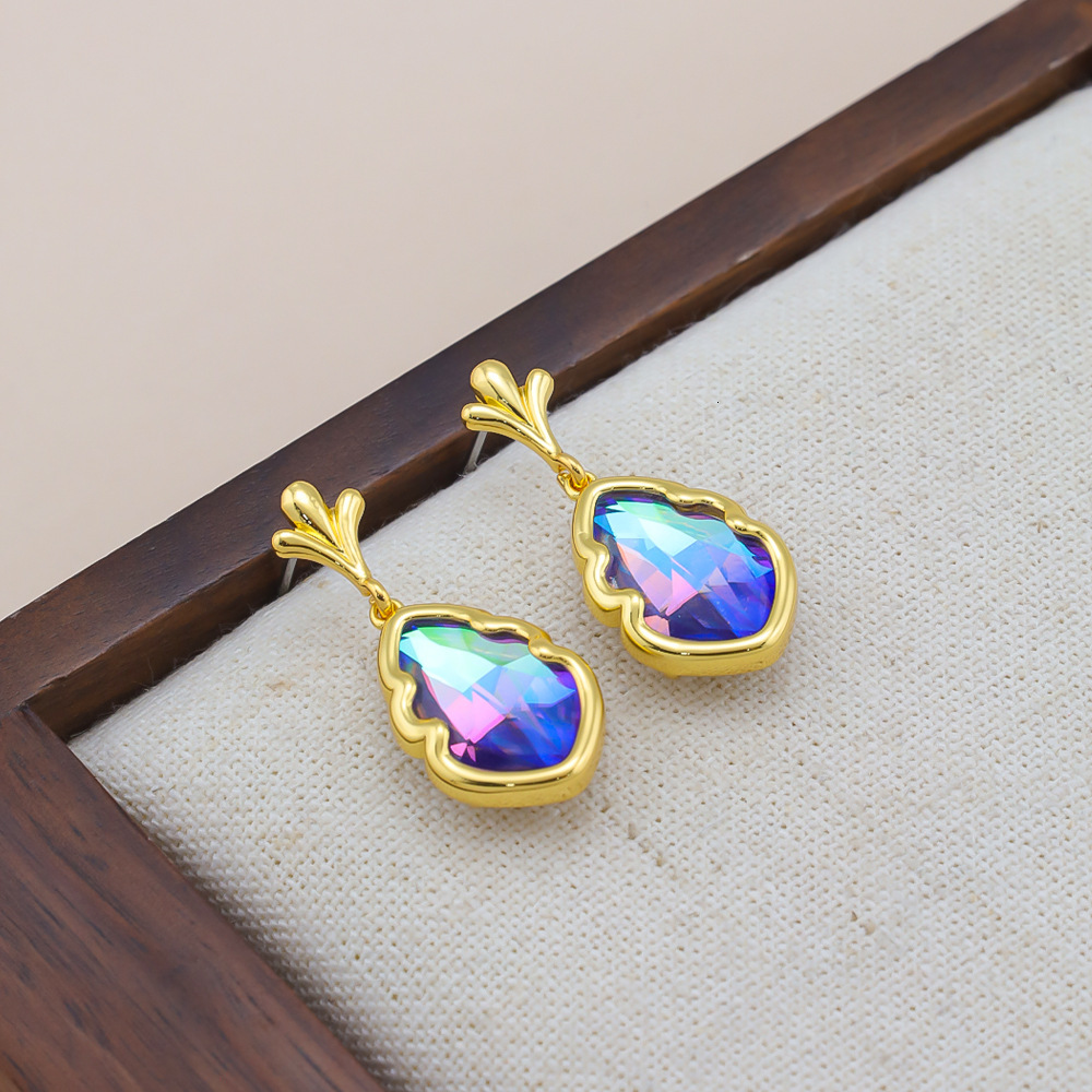 French Retro Dazzling Glass Necklace For Women Oval Accessories Earrings For Women Fashion High Sense