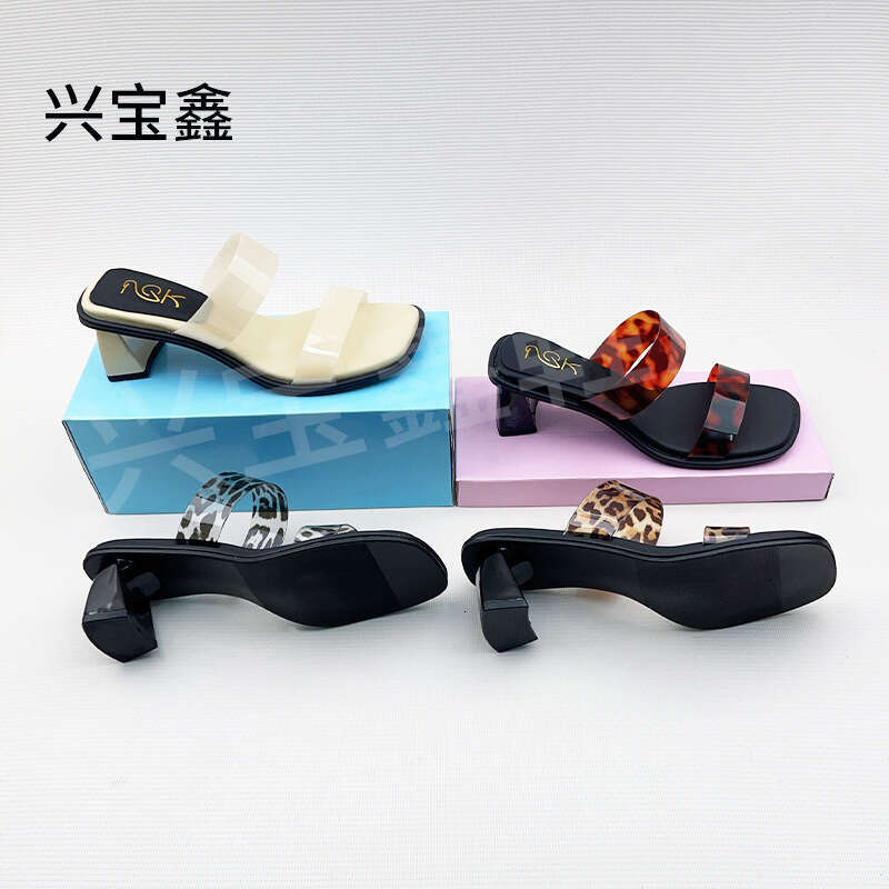 Slippers Fashion 2025 New Coarse Heel Sandals Fashionable, Atmospheric, Age Reducing, Minimally Versatile, Fairy Style