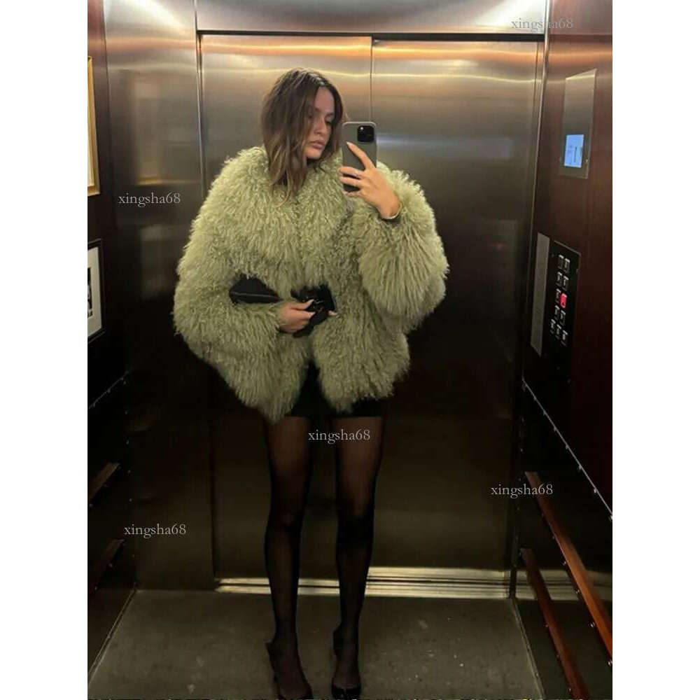 Oversize Green Faux Fur Short Jacket Coat Women Warm Thickened Fluffy Loose Long Sleeve Cardigan 2024 Winter Lady Street Out