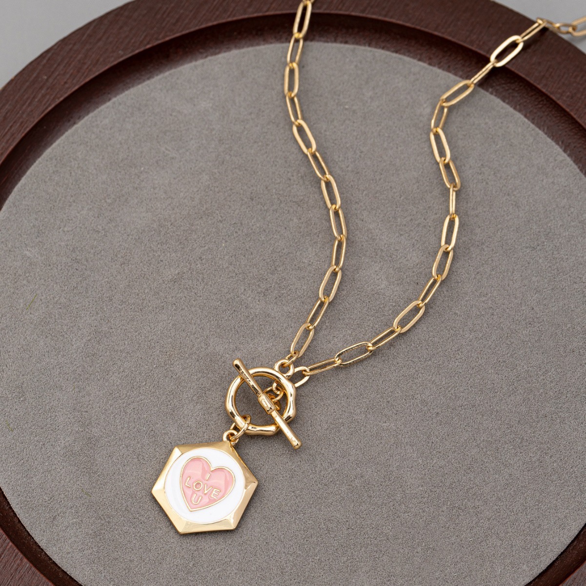 Light Luxury Hexagonal Love Necklace Women All Match High-grade Sweet Collarbone Chain Female Jewelry