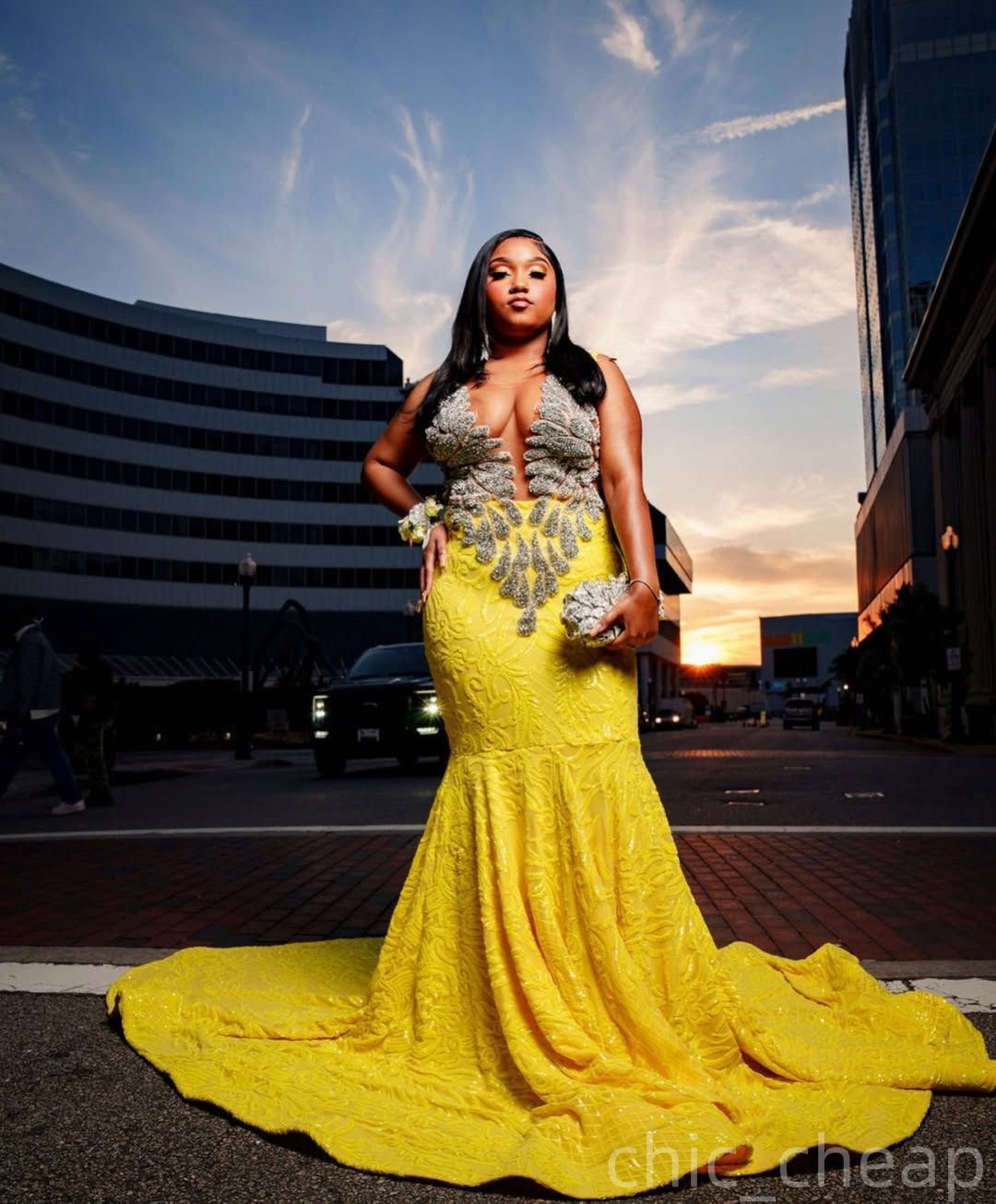 Mermaid Yellow Prom Dresses 2025 Sheer Neck Crystals Sequined Lace Evening Formal Party Second Birthday Engagement Gowns Plus Size Dress For Special O