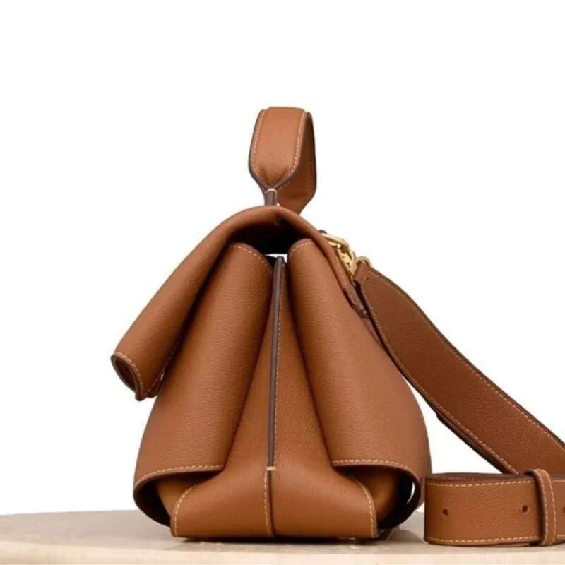 Hot Ins Light Brand Women's For Autumn And Winter 2025 New Designer High-End Pleated Shoulder Crossbody Handbag