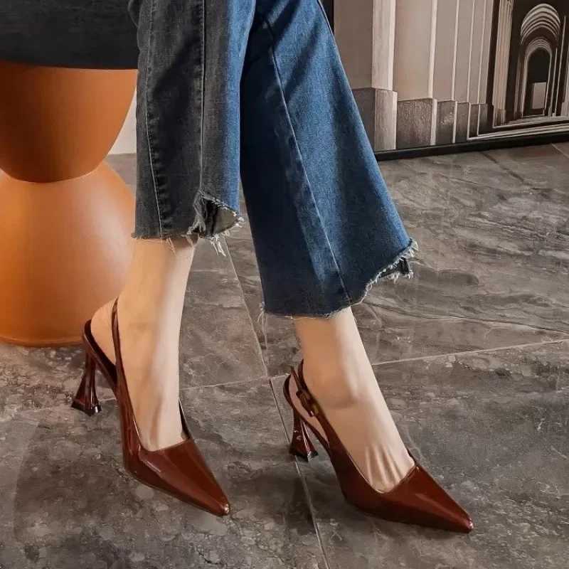 Anti Slip Hot Wan Shoes Cfortable And Elegant Sandals For Wen 2024 Luxury Summer S Designer Wholesales Bk Low Pr Y250306