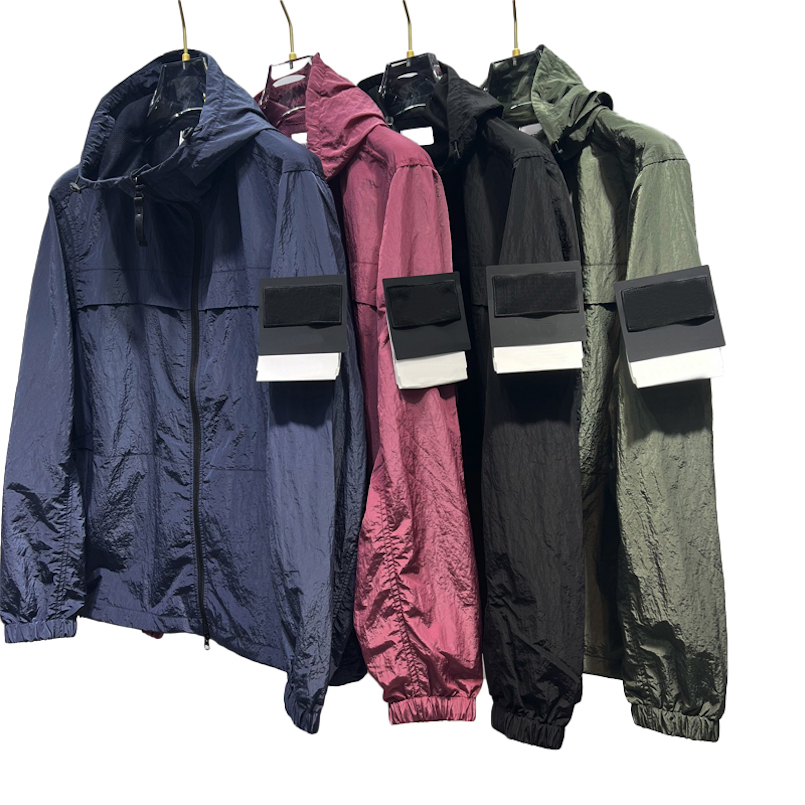 Men's Jacket 21SS 40727 Fashion New Soft Light Shell Hooded Jacket Couples Sports And Leisure Jackets