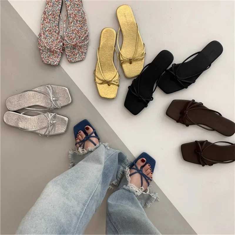 2024 Summer Designer Wen Slippers Women Casa Clip Toe Sandals Ladies Cfortable Beach Vai Slides Shoes Y250306