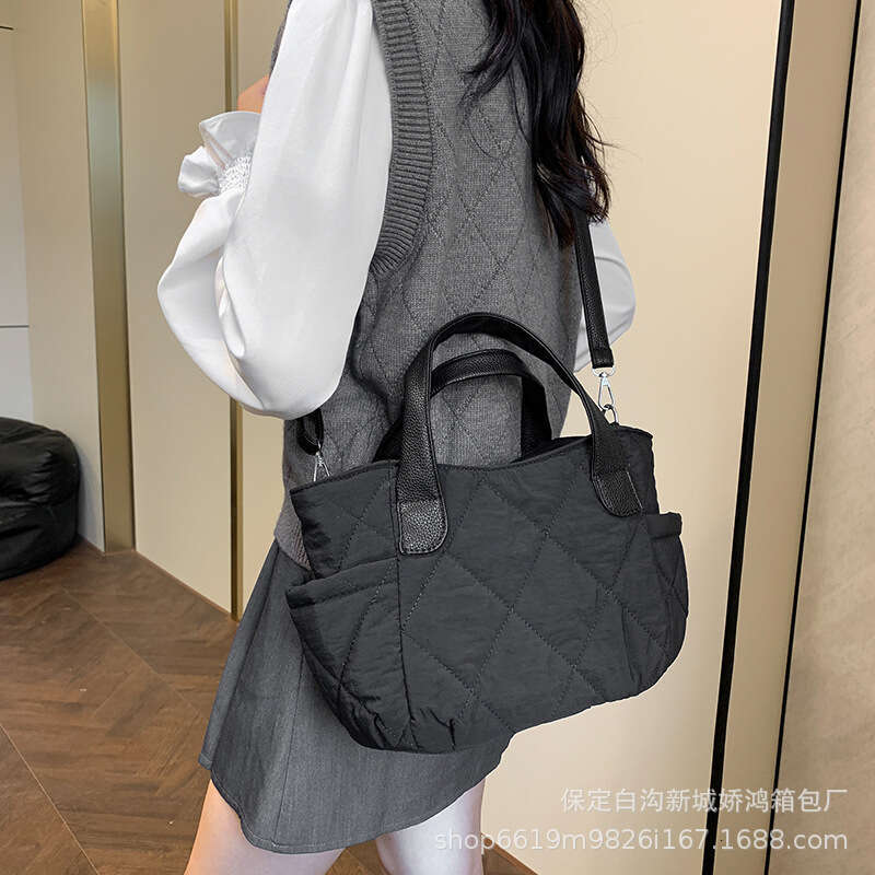 Autumn And Winter Cotton Clothing Handbag, Women's Simple Nylon Soft Tote Bag, High-End Diamond Grid Single Shoulder Crossbody Bag