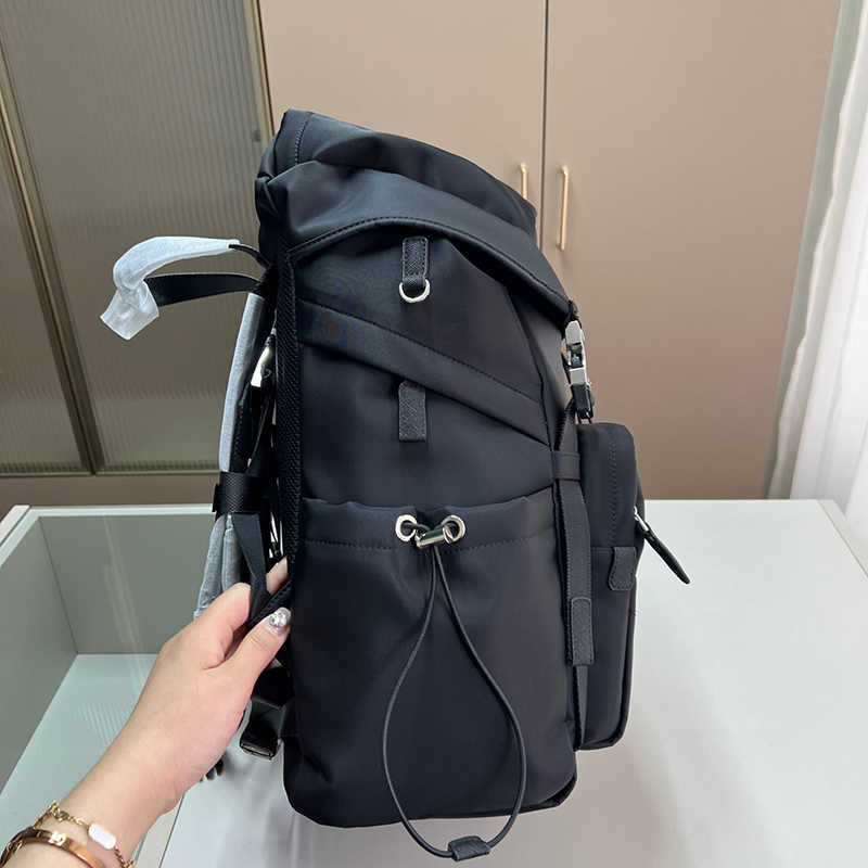2025S Fashion Designer Mens Backpack Designer Backpacks Men Rucksack Classic Nylon Travel Back Pack Women Large Bookbag Laptop Schoolbag