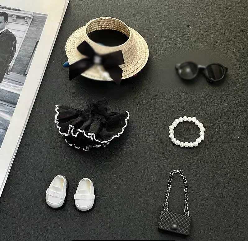 2025 Black Friday Pendant Fashionable Couple Outfit HighEnd Custom V1v2 Friend Series Elegant Dress Labubu Birthday Gift Clothing