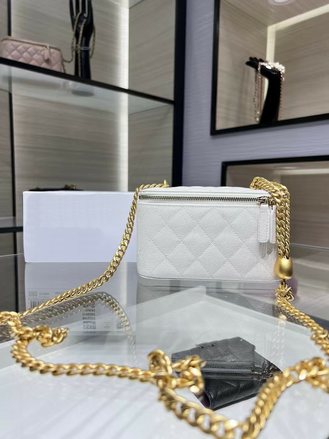 Top Quality Designer Box Shoulder Bags Caviar Calfskin Leather Argyle Pattern Cross Body Bags Gold Enameled Hardware Zipper Ball On Chains Makeup Bag Top Handbag