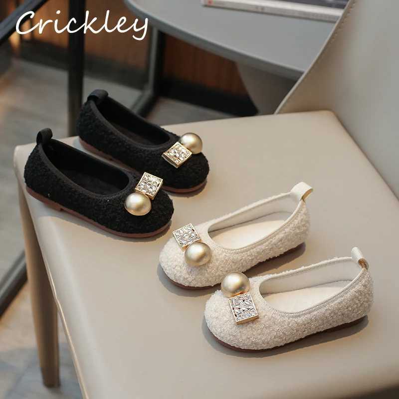 Autumn Winter Solid Girls Flats Shoes Rhinestones Short Plush Warm Kids Ballet Flats Princess Toddler Children Fashion ShoesT250306