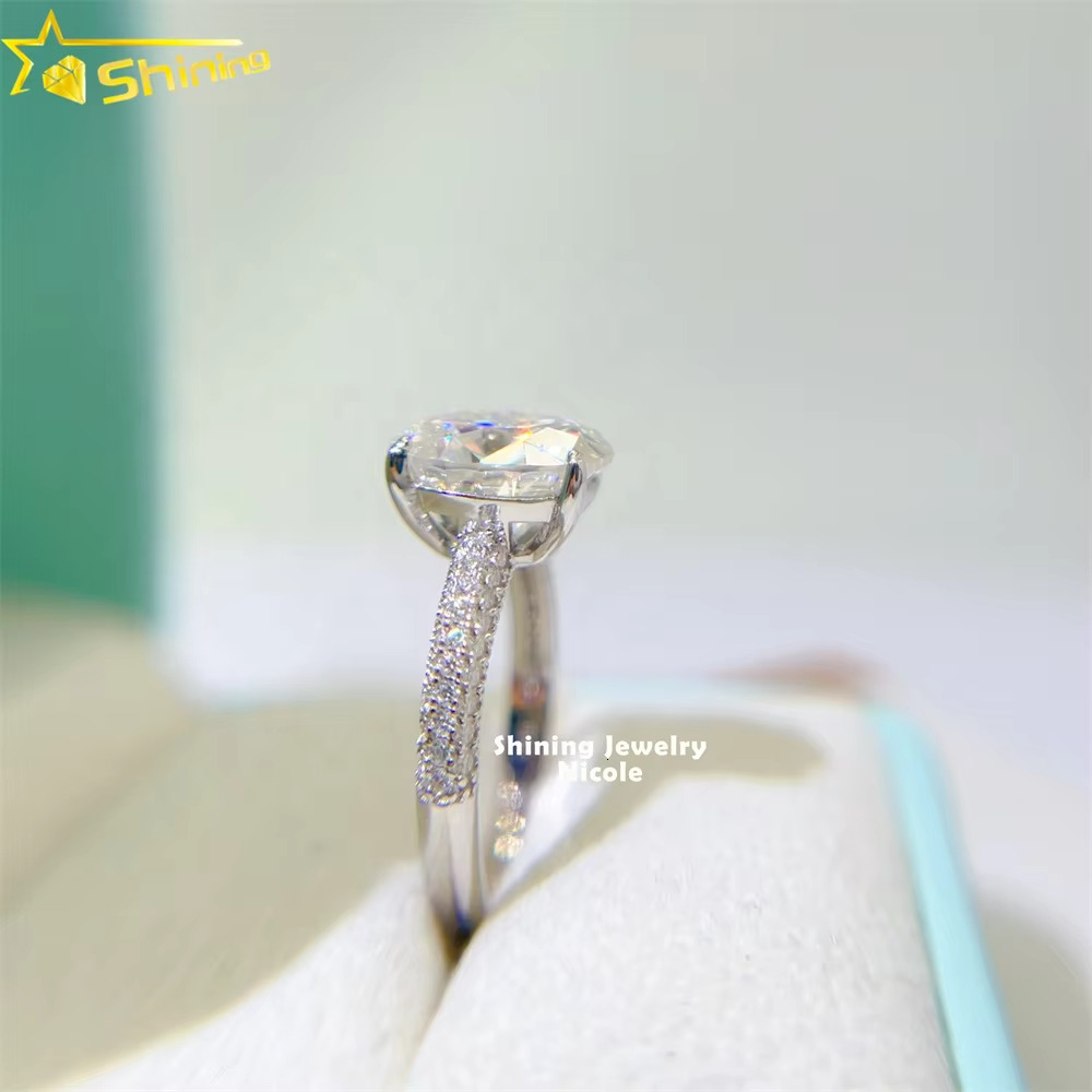 Luxury Women Side Stones Prong Setting Moissanite 5ct Oval 9*11mm 925 Silver Engagement Ring