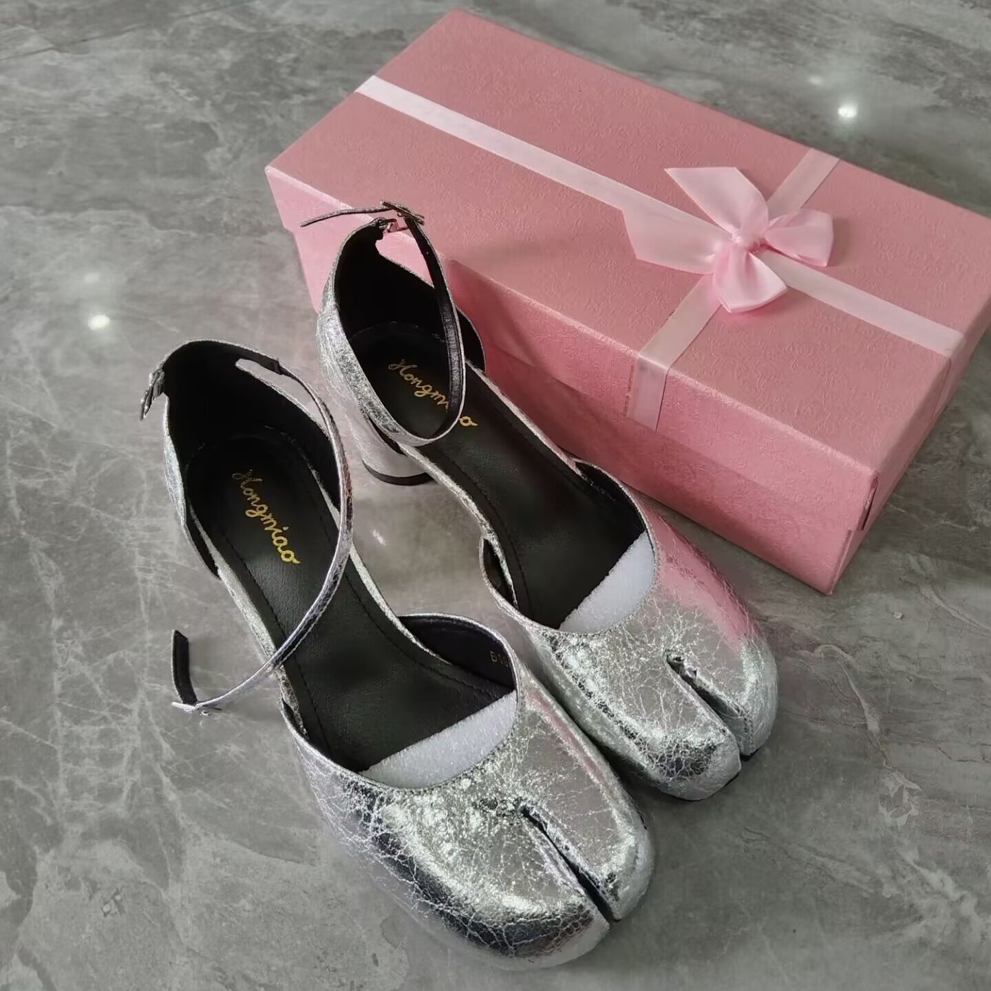 High Heels Women's New Niche Thick Heel Silver Single Shoes, Shallow Mouth Hollow Back Bag, One Character Deduction Toe Pig Hoof Sandals For Wome