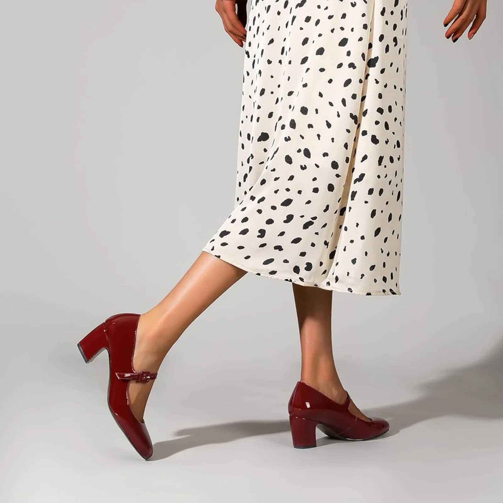 Wens Mary Jane h round toe chunky heel. Comfortable reliable and elegant for ryday beauty. Y250306