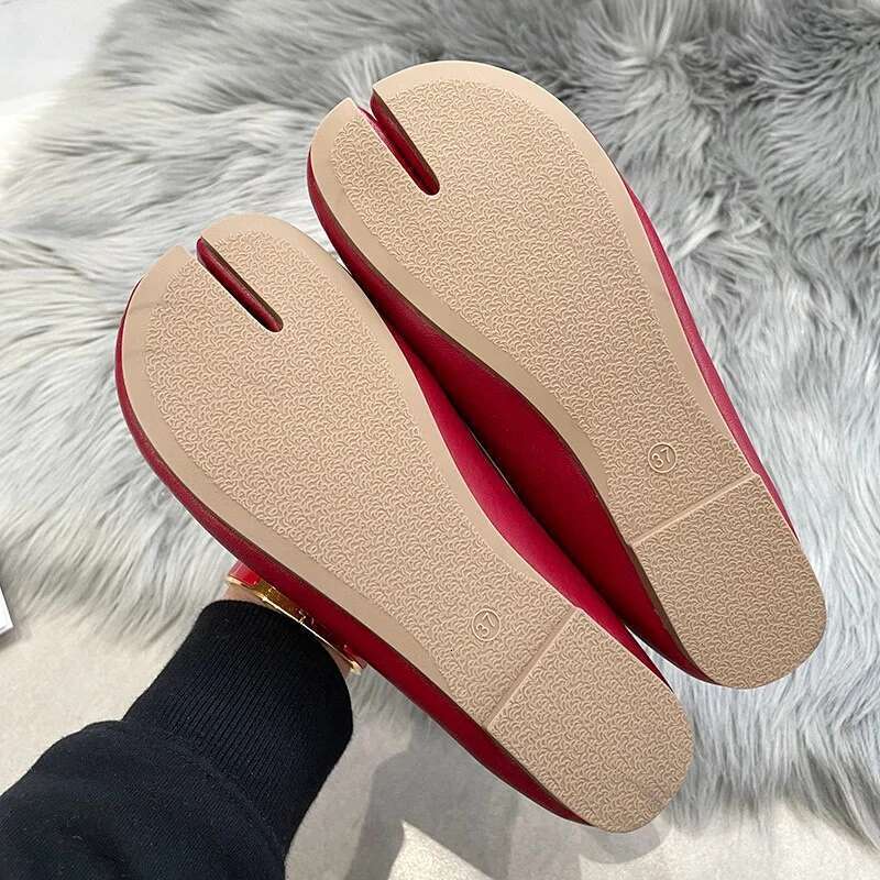 Women Tabi Ninja Shoes Woman Microfiber Leather Comfy Flats Split Toe Slippers Soft Bottom Loafers 2025 New Fashion Design