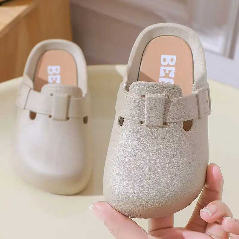 Girls Slippers Fashion Flat Bottom Childrens Boken Slippers Suitable for All Seasons Indoor Outdoor Comfortable Childrens SlipT250306
