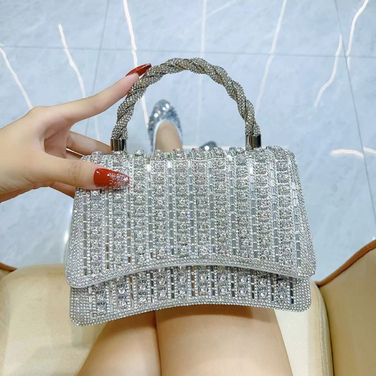 New Western Style Diamond Versatile Small Fragrant Banquet Bag High End Fashion Party Handbag