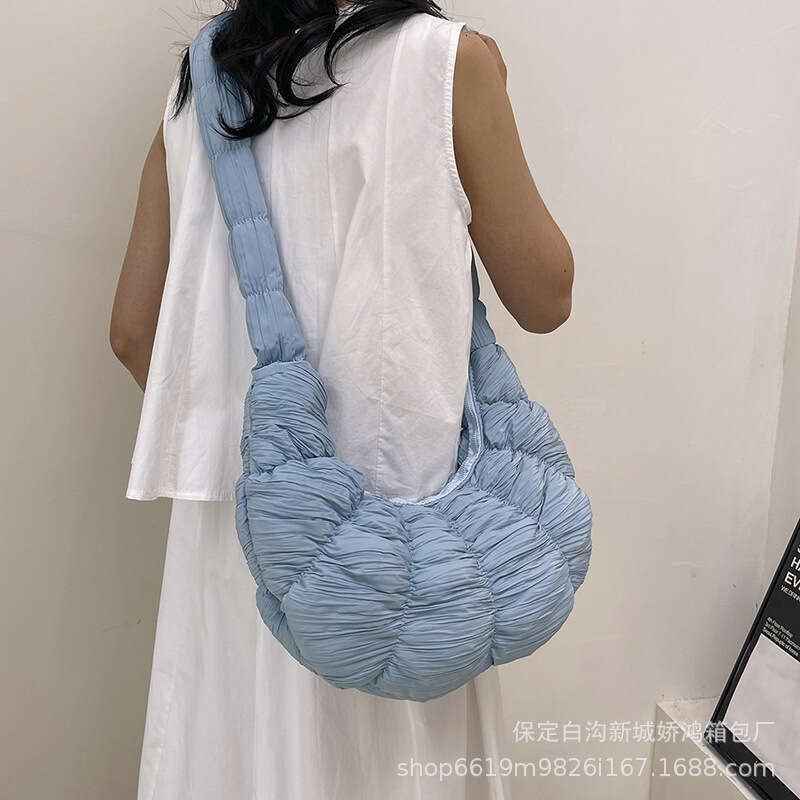Korean New Song Cloud Wrinkled Single Shoulder Crossbody Sponge Lightweight Versatile Casual Fashion Dumpling Women's Bag