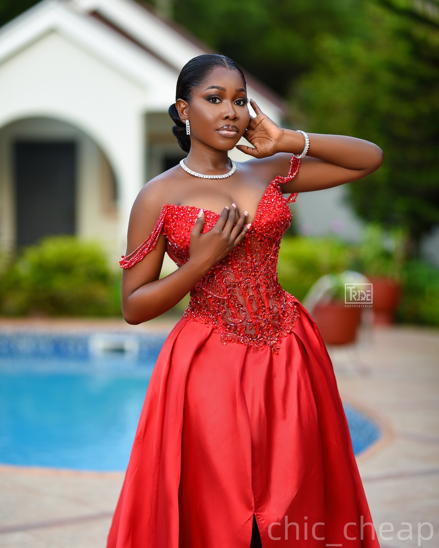 Red A-line Prom Dresses 2025 Beaded Crystals Satin High Split Evening Formal Party Second Birthday Engagement Gowns Plus Size Dress For Special Occasi