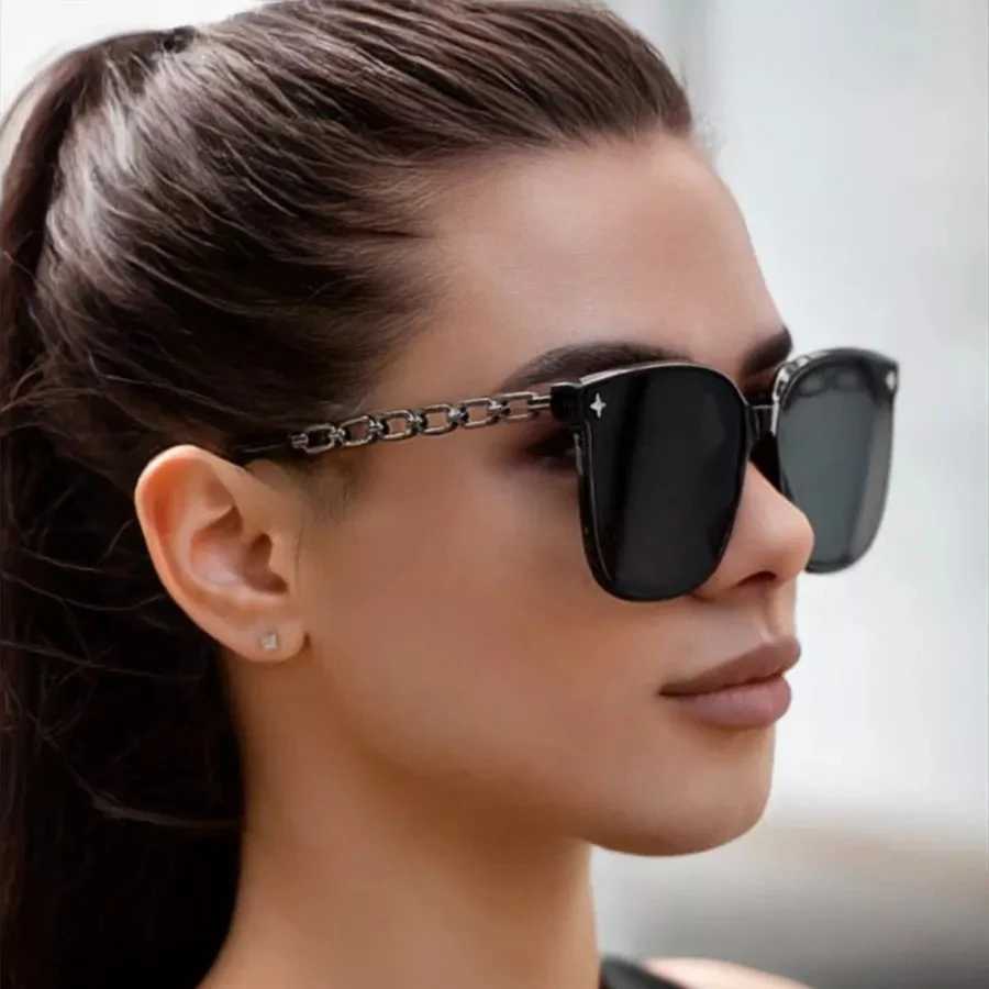 New Trendy Large Frame Womens Sunglasses Fashion Chain Glasses LegXJ250306