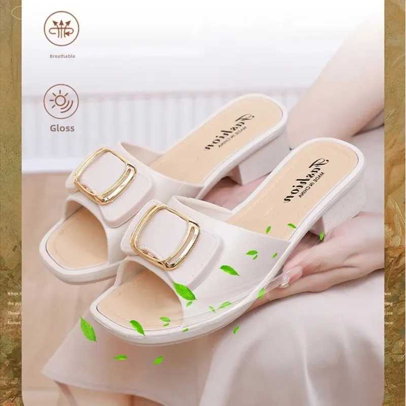 2024 New Summer Fiable Anti-slip Medium Heel Wens Slippers Korean Style Soft Bott Thick Bott e-piece Slippers Y250306