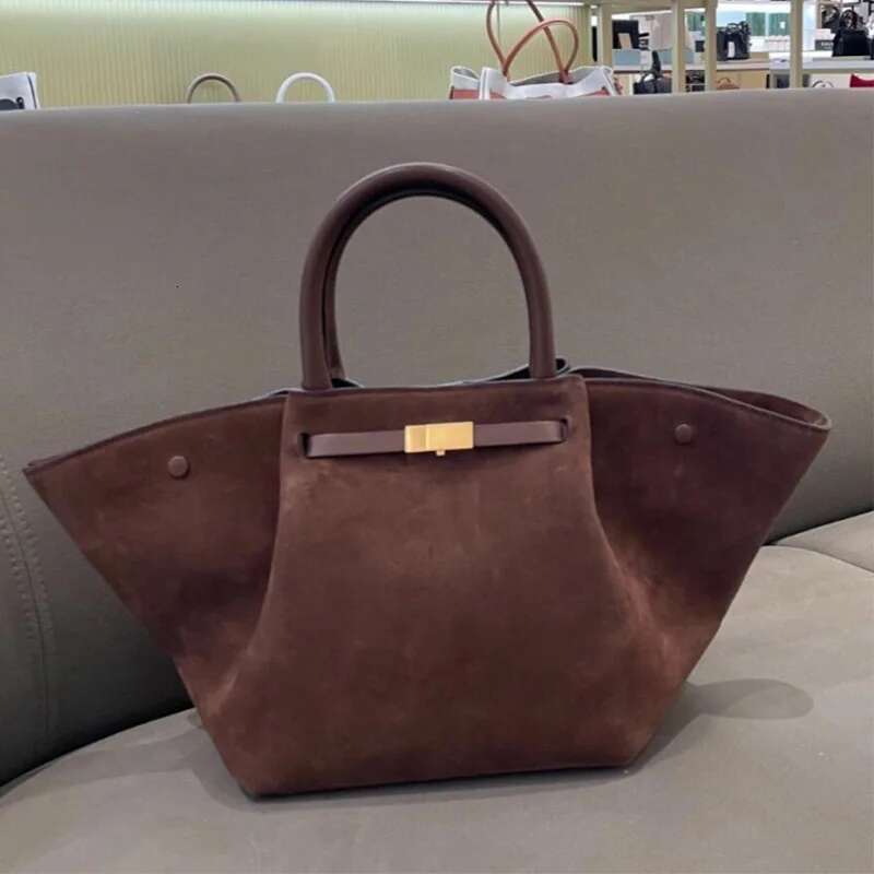 European And American Fashion New Bat-Shaped Wing Handbag Niche Brand Design Multi-Functional Large Capacity Shoulder Bag