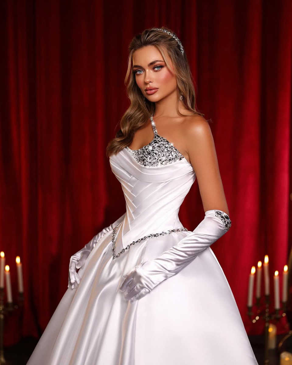 Vintage A e Women Wedding One Shoulder Sleeveless Bridal Gowns Ruffles Crystal Sweep Train Dress Custom Made