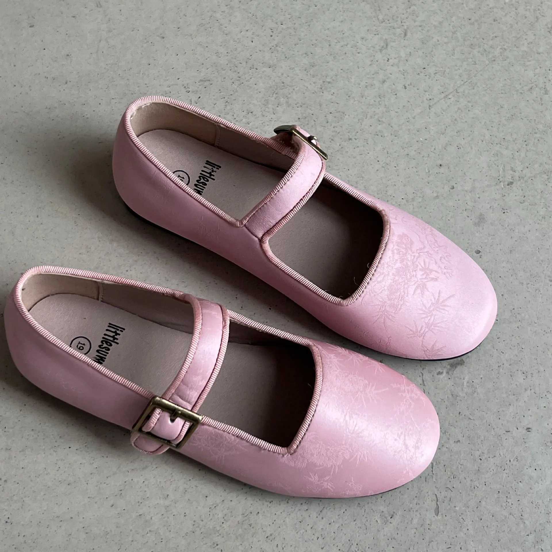 Chinoiserie Girls Flats Shoes Exquisite Embroidery Fashion Mary Jane Childrens Casual Shoes Kids Shoes for CheongsamT250306