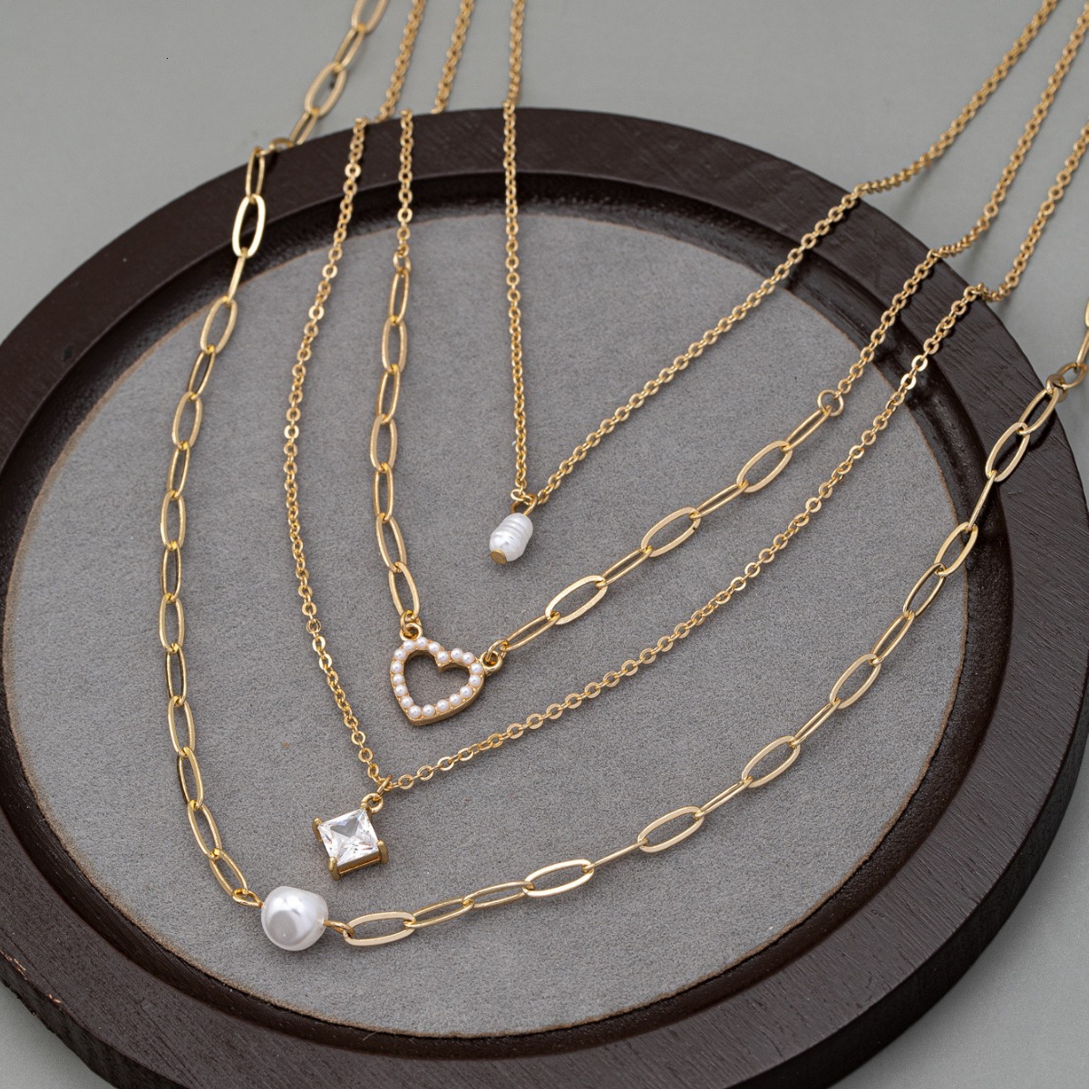 2025 New Personalized Design Sense Fashion Multi-layer Love Pearl Necklace Exaggerated Collarbone Chain for Women