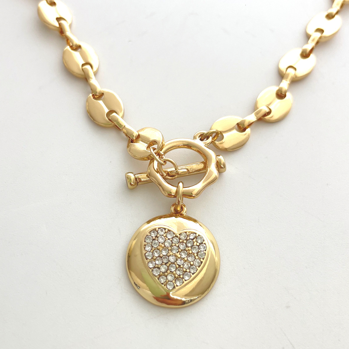 French Retro Light Luxury Temperament OT Button Necklace Women Love Fashion Design Sense Clavicle Chain Jewelry