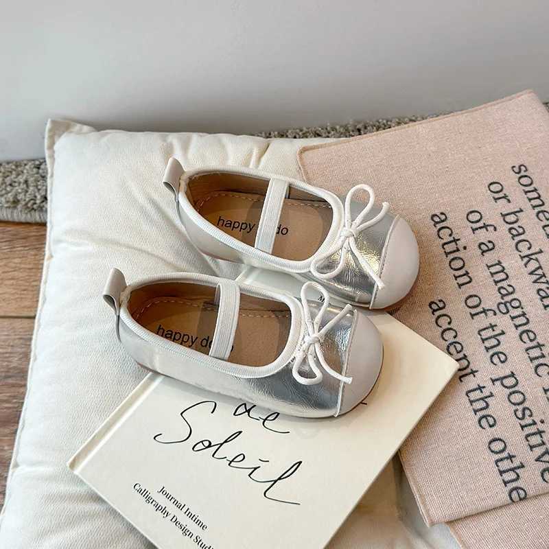 Little Girls Leather Shoes Children Flats Kids Chic Fashion Bowknot Princess Mary Jane Shoes New 2024 Autumn Glossy Dress ShoesT250306