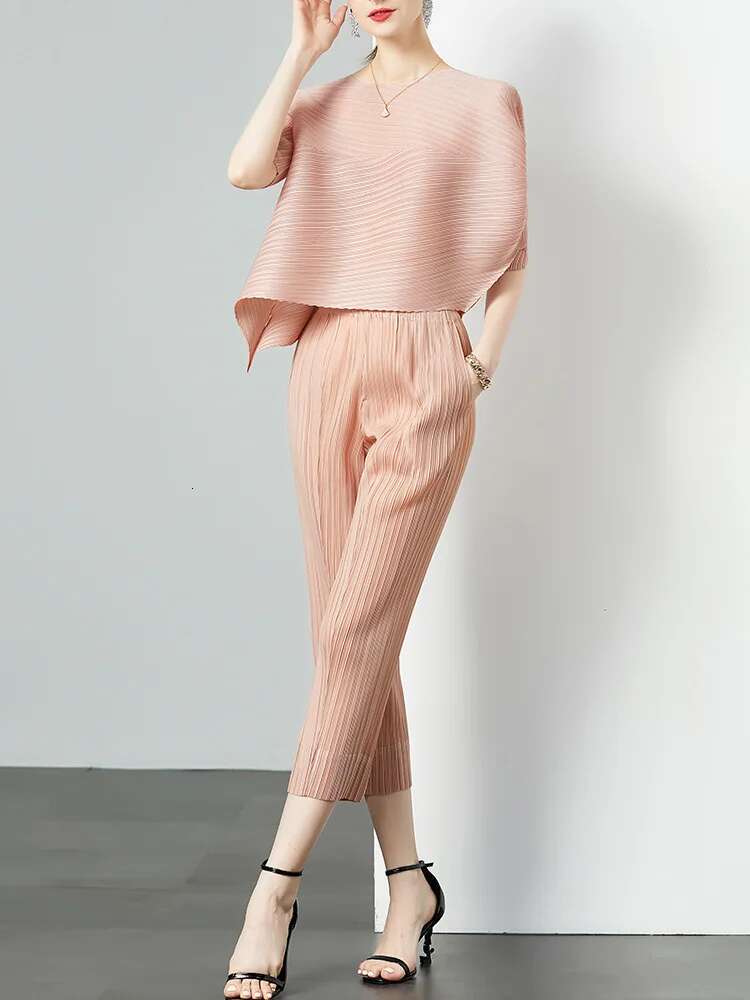 GVUW Pleated 2 Pieces Set Women Round Collar Loose Top + Pencil Pants Solid Color New 2024 Female Casual Clothing 17G6627