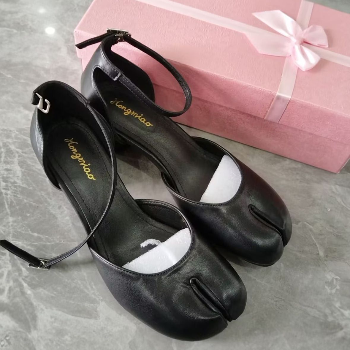 High Heels Women's New Niche Thick Heel Silver Single Shoes, Shallow Mouth Hollow Back Bag, One Character Deduction Toe Pig Hoof Sandals For Wome
