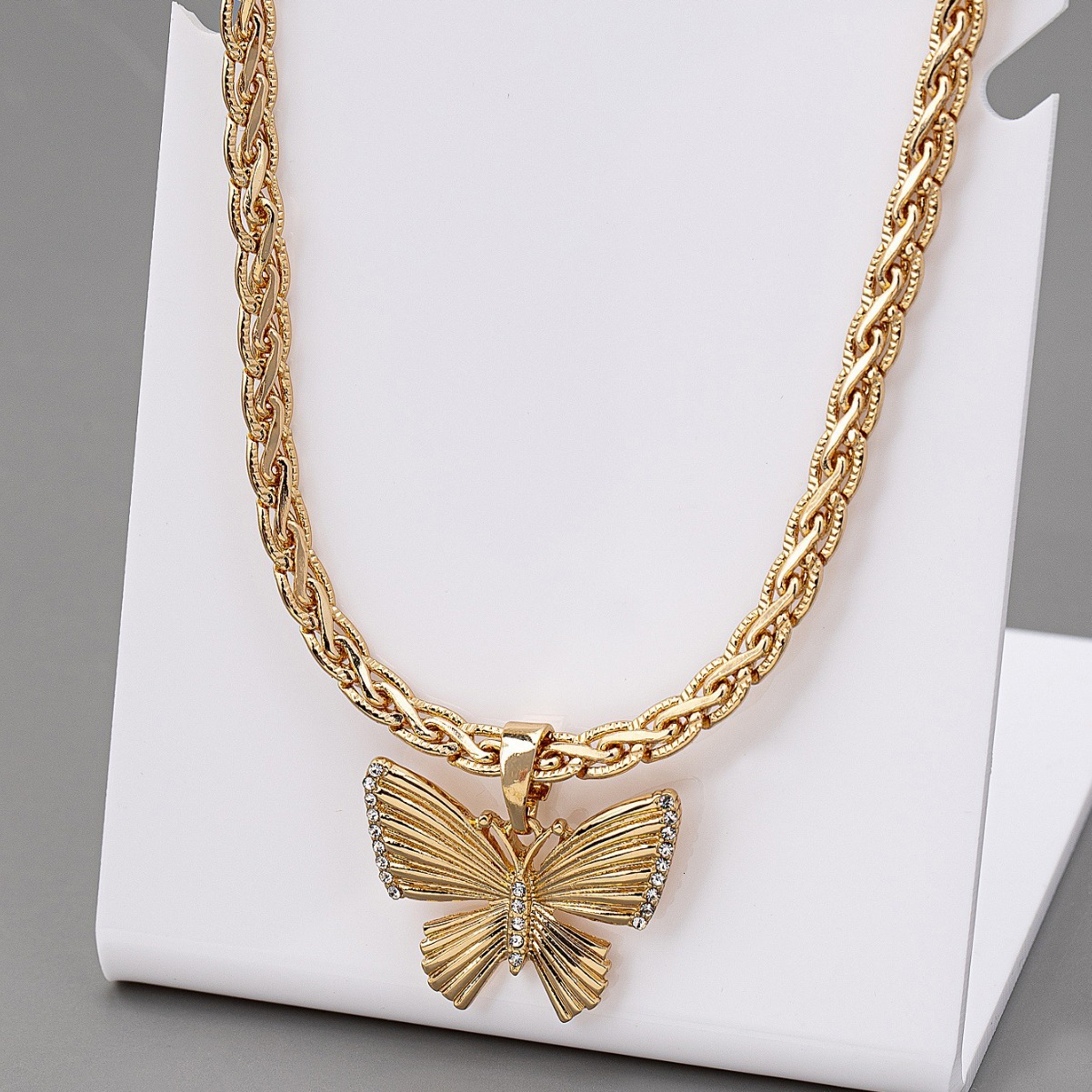 French Vintage Metal Butterfly Pendant Necklace With Thick Chain Exaggerated Personality Collarbone Chain Women Designer Jewelry