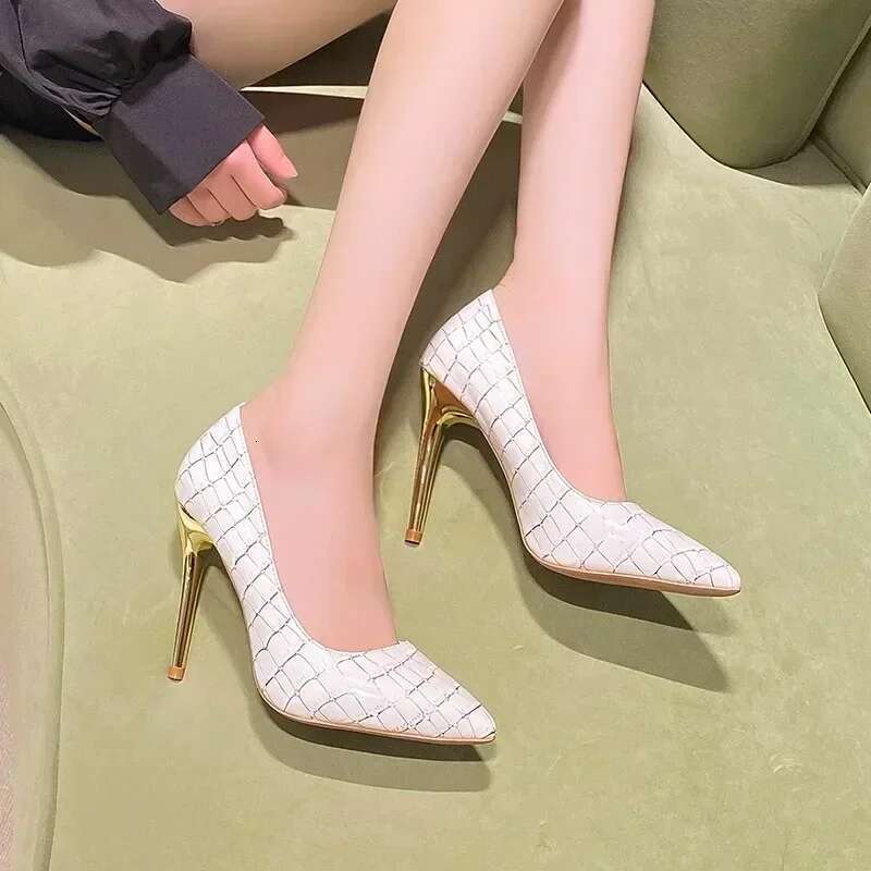 New Women's Patent Leather High Heels Pointed Tip Shallow Mouth One Kick Sexy Pumps Women Shoes atos Mujer 2025 Tenden...