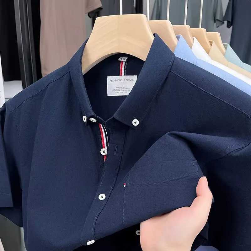 High quality short sleeve shirt men fashionable simple pocket design brand solid color summer new business casual mens clothing X250306