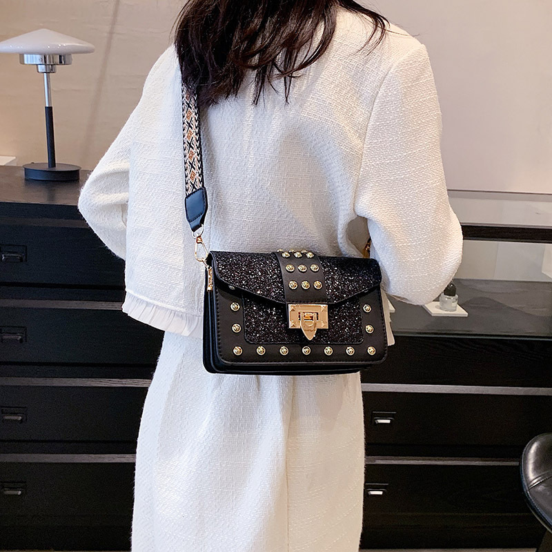 Glitter Women's 2023 New Fashionable Wide Strap Shoulder Crossbody Bag Rivet Handbag