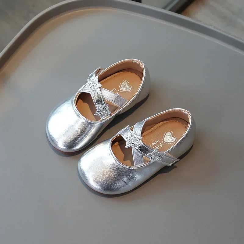 Little Girl Leather Shoes Gold Silver Versatile Kids Fashion Princess Shiny Flat Shoes Soft Bottom Children Simple Causal ShoesT250306