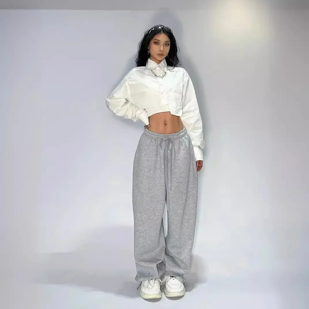 Casual and Comfy Grey Parachute Sweatpants for Women with Starchy Waist Loose Fit 250306