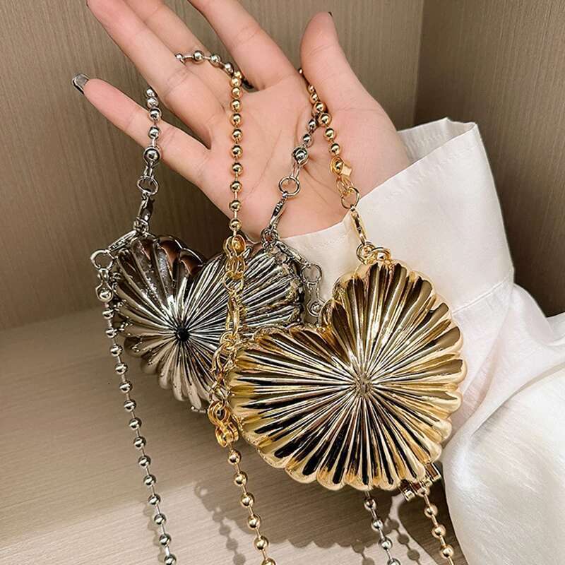 Sier Evening Golden Bag Handbag Designer Shoulder Crossbody Bags Party Wedding Clutch Mini Heart Pattern Shell Purse
