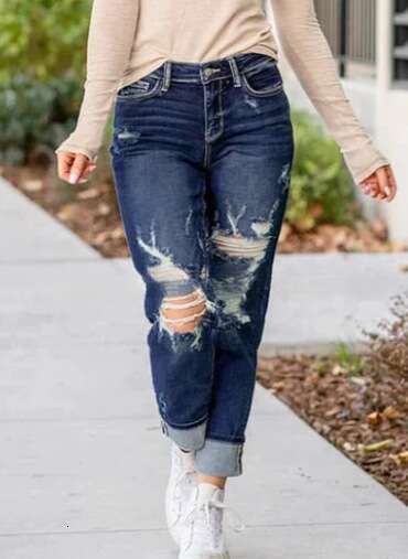 European American women's jeans with ripped waist, small leg hip-hop pants, 2025 new style, chic and elegant clothing