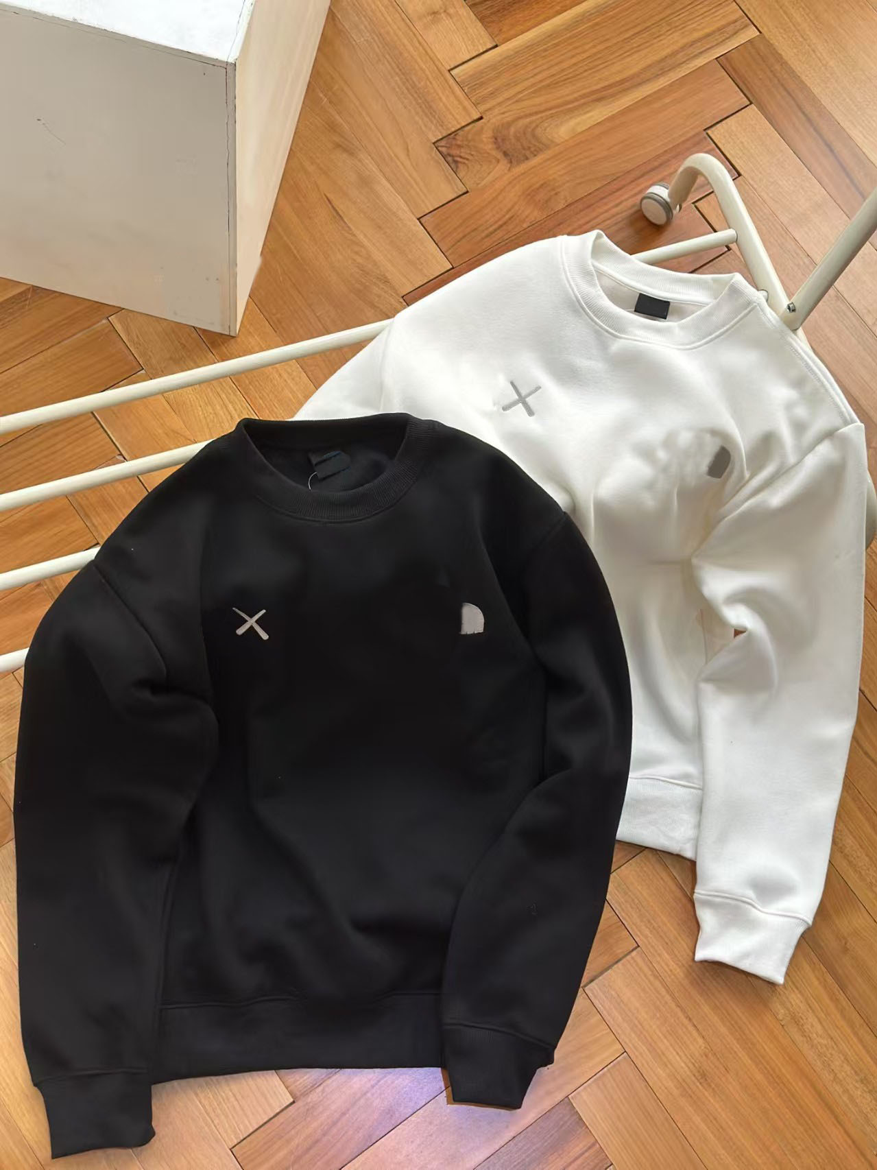 Designer Men's T-shirts Unisex Loose Fit Washable Tee Hip-hop Style new retro washed old graffiti loose versatile round neck short-sleeved T-shirt top 101