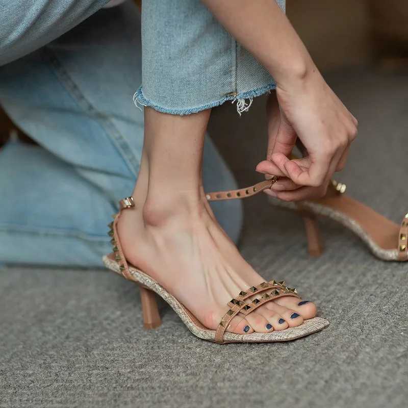Summer Fi Mid heart Sandals for Wen 2024 New Versatile Stiletto High Buckle E-strap Wens Sandals Y250306