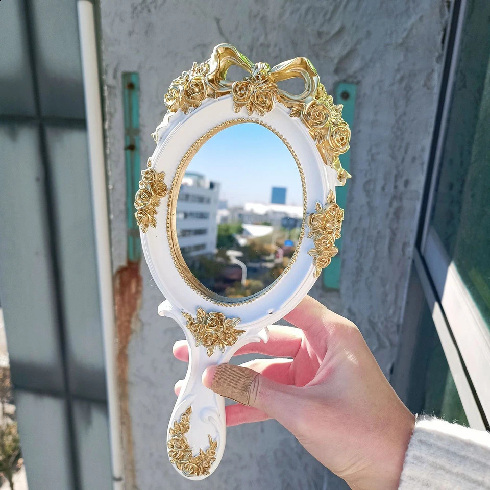 European Style Retro Handheld Mirror Rectangular Handheld Makeup Mirror Creative Retro Manual Mirror Makeup Tool 250304